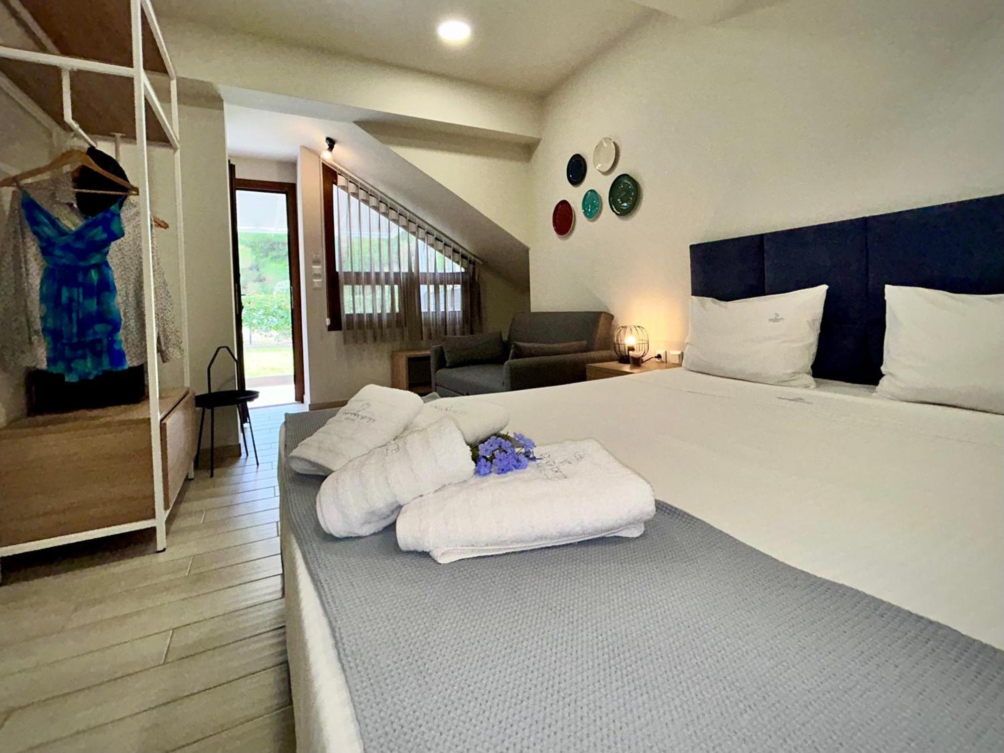Porto Portes Suites 네아 포티데아 외부 사진