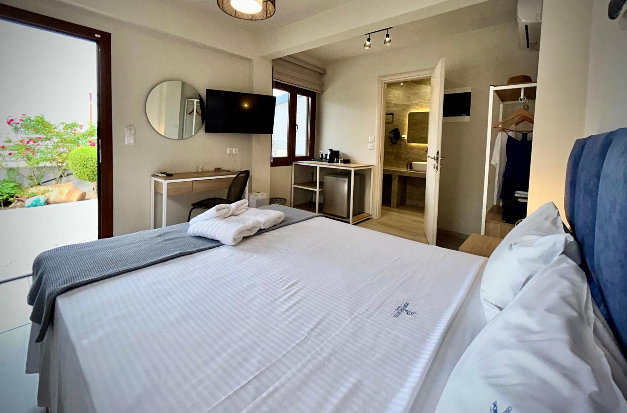 Porto Portes Suites 네아 포티데아 외부 사진