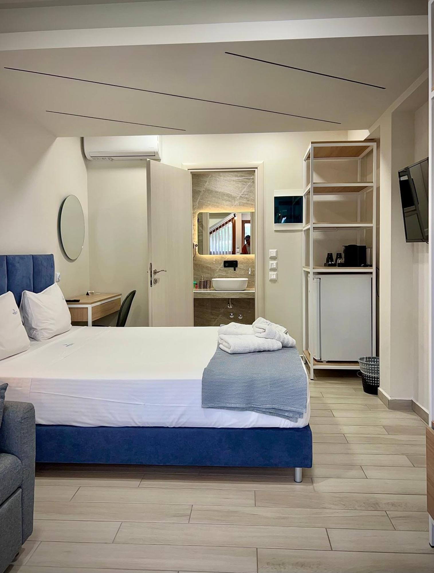 Porto Portes Suites 네아 포티데아 외부 사진